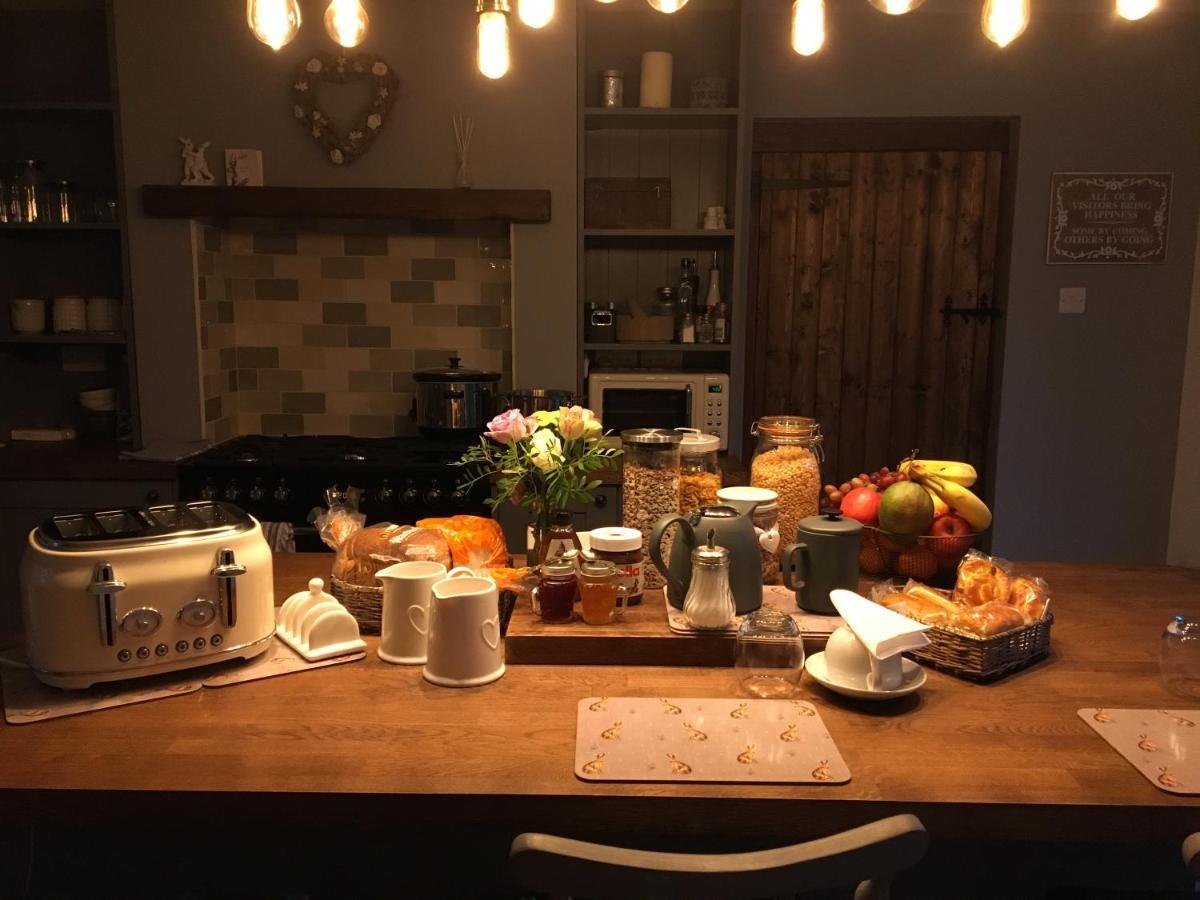 Guest Suite At 31 Little England Milborne Saint Andrew Exteriér fotografie