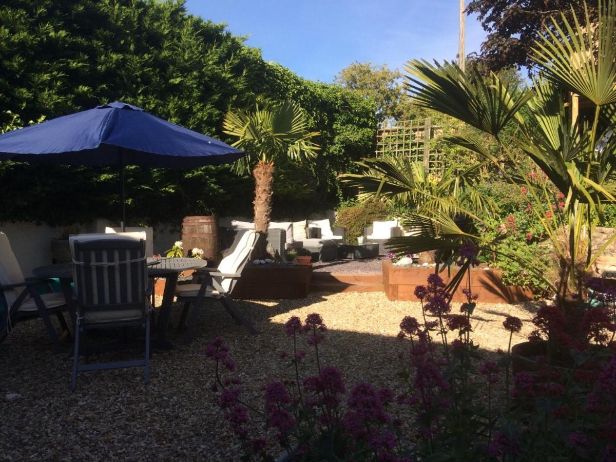 Guest Suite At 31 Little England Milborne Saint Andrew Exteriér fotografie